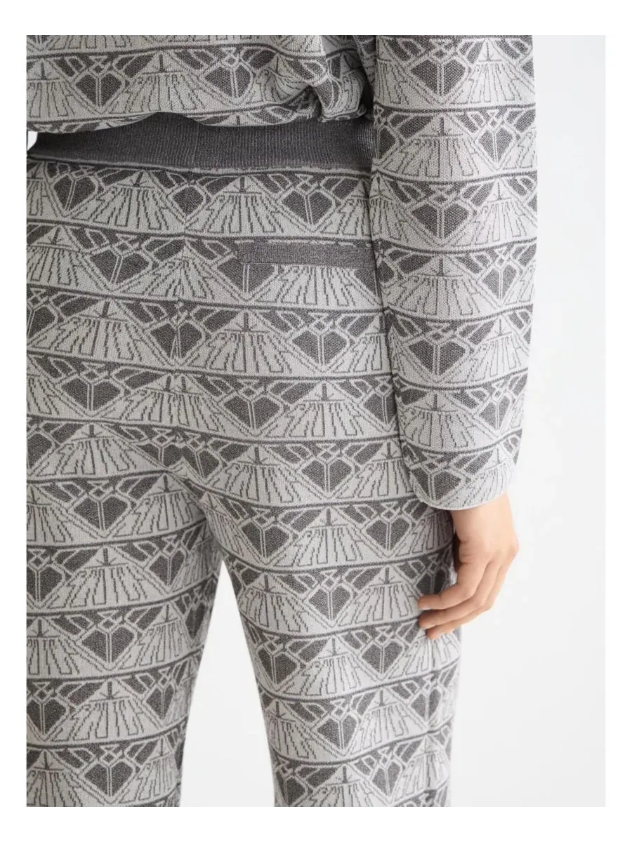 Женские трикотажные брюки с жаккардовым узором «Монограмма» SCOTCH & SODA, серебро/gunmetal — изображение 3 из 3, серебристый
