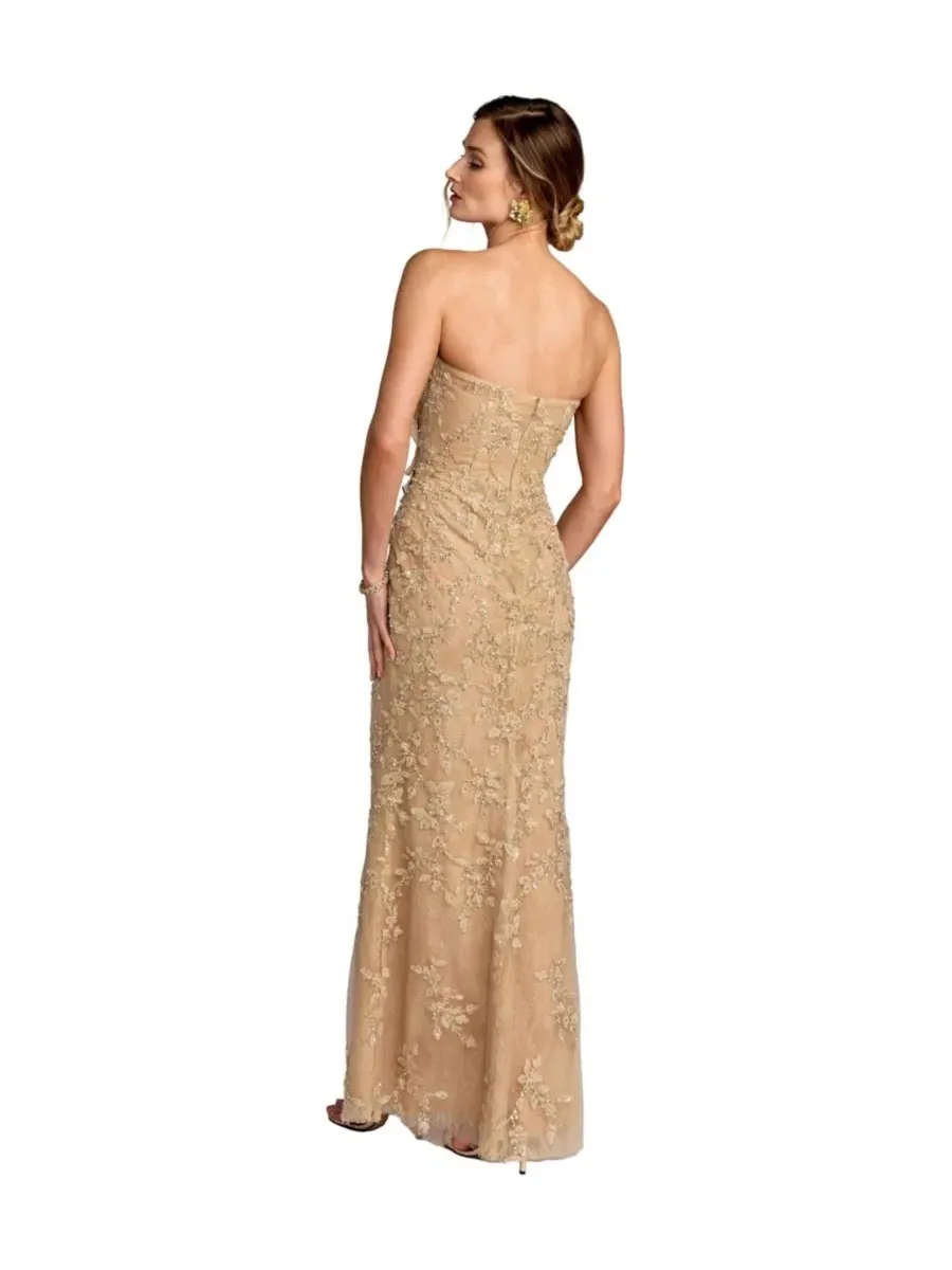 Платье-русалка с 3D цветами и жемчугом Petite Beaded Mermaid Gown with 3D Flowers Mac Duggal — изображение 2 из 6, золото