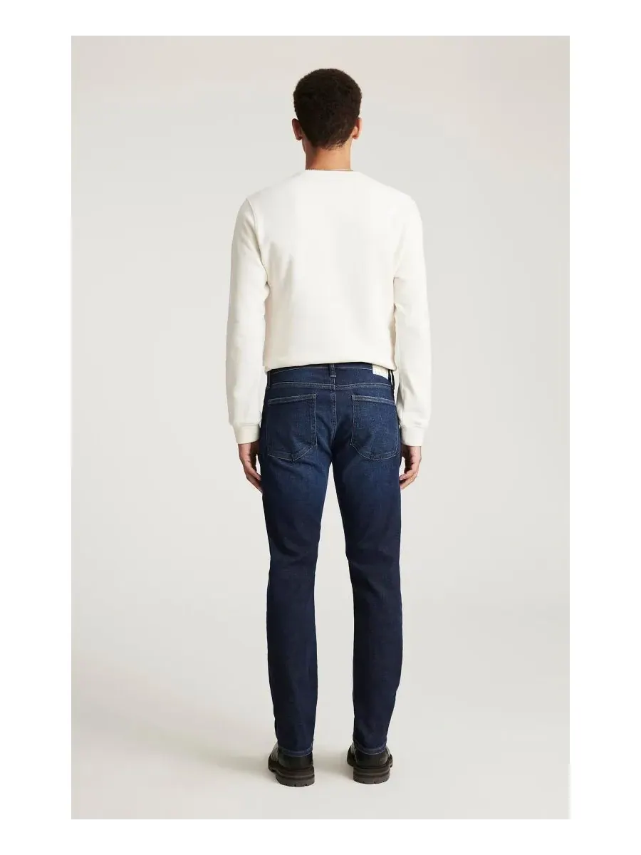 Mavi Jeans Мужские брюки Jake Slim Leg в темном классическом винтажном цвете — изображение 2 из 3, синий