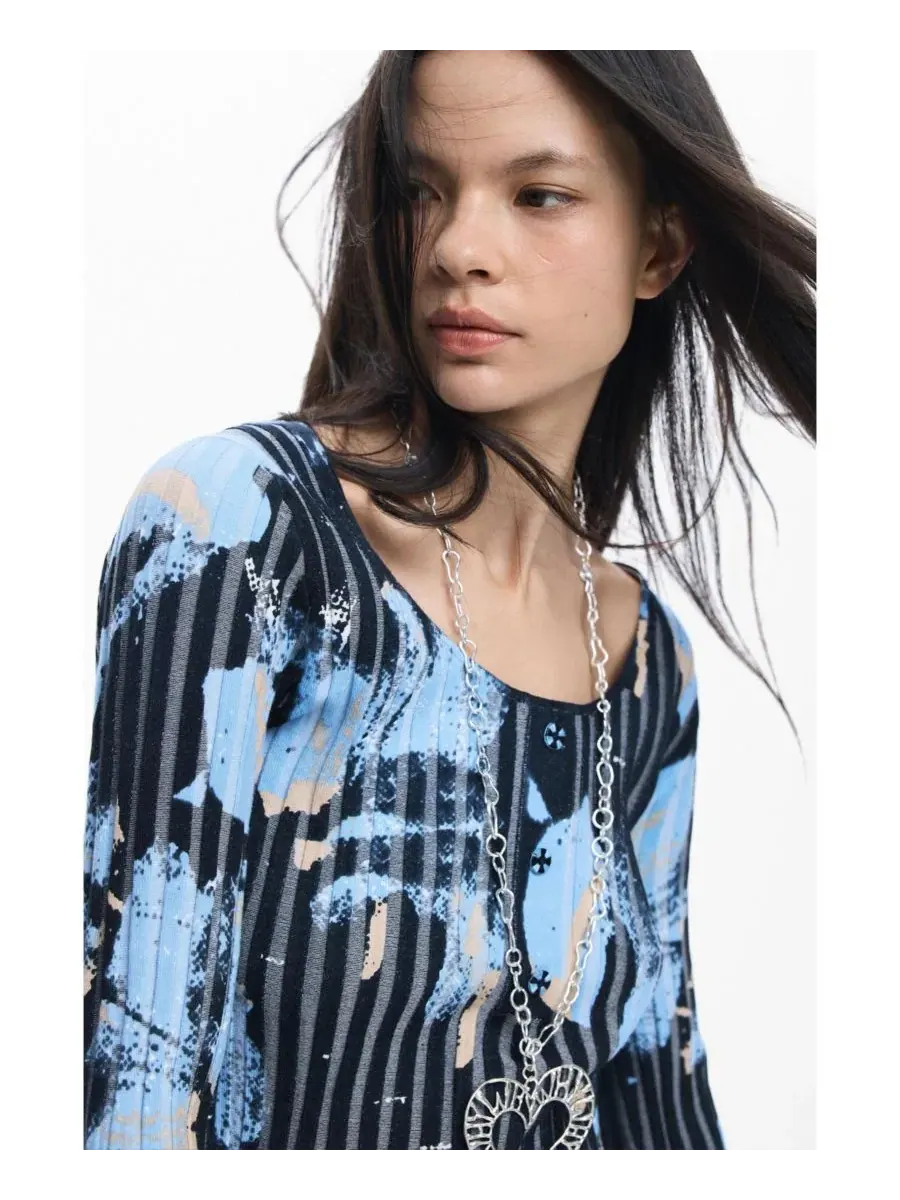 Изящный женский свитер с цветочным узором Desigual — изображение 4 из 6, синий
