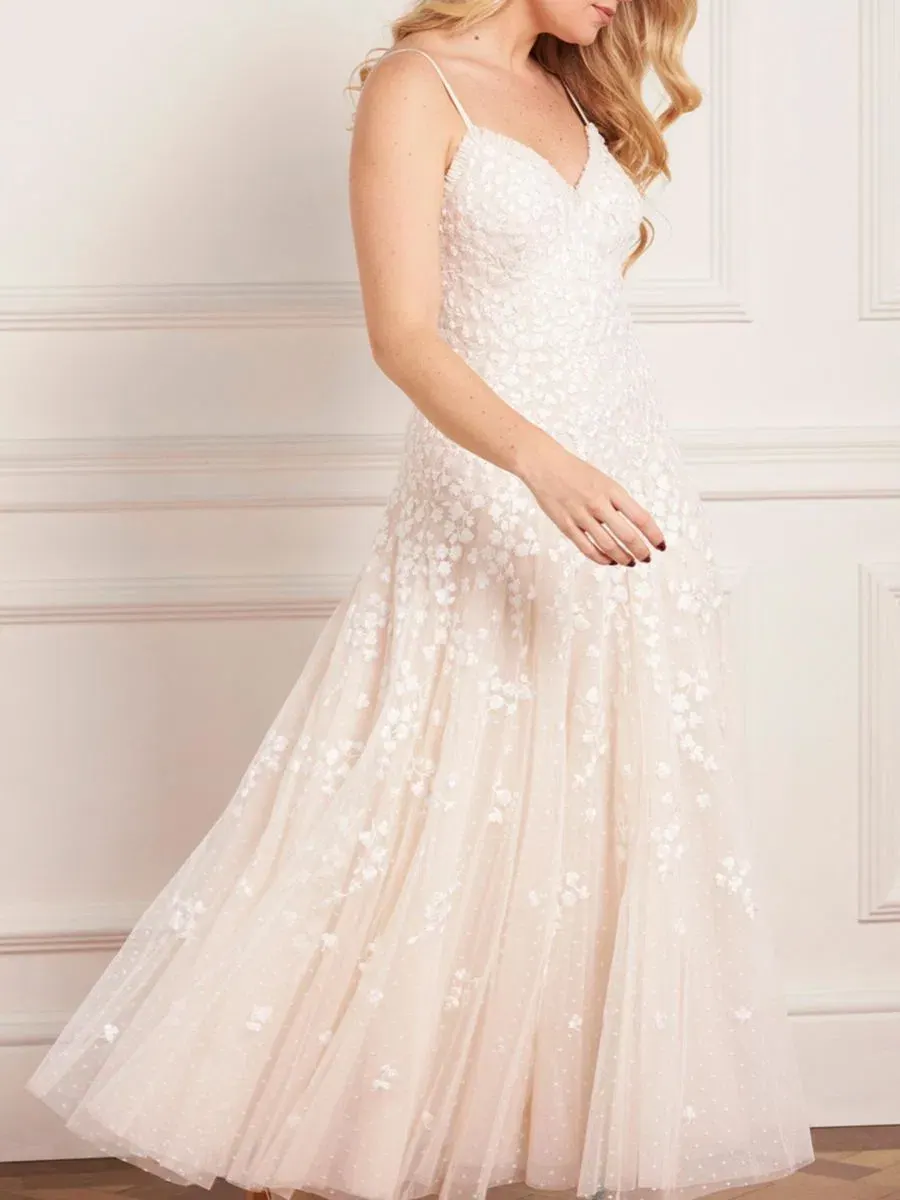 Платье-комбинация в пол с вышивкой Scatter Blossom Cami Ankle Gown Needle & Thread — изображение 4 из 6, бежевый