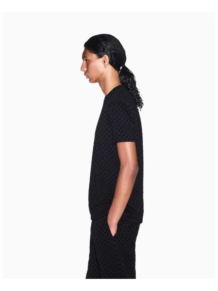 Футболка с принтом Flocked All Over Logo A|X Armani Exchange — изображение 7 из 8, черный