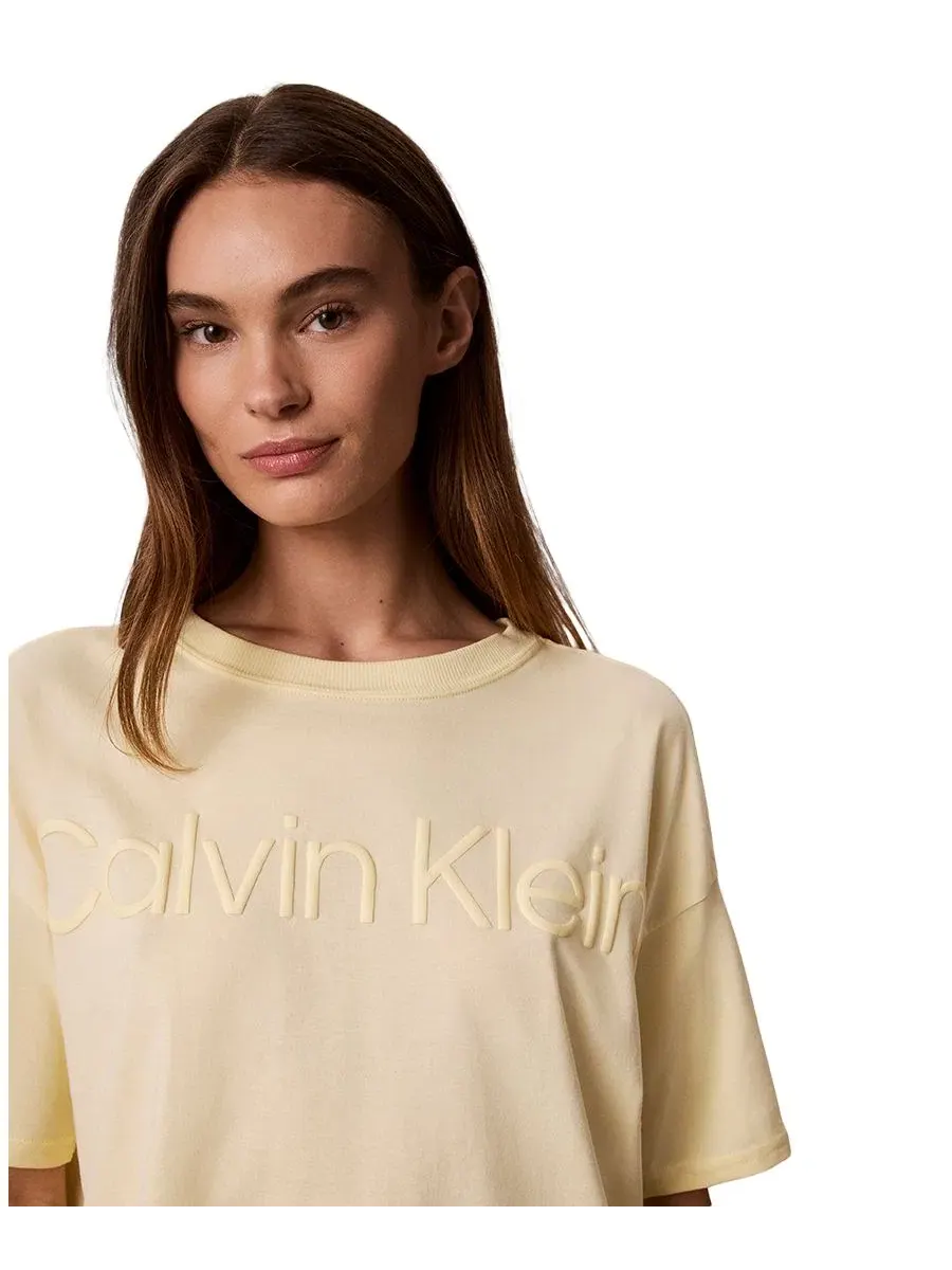 Футболка женская с объемным графичным логотипом, укороченная Calvin Klein Performance — изображение 3 из 6, кремовый