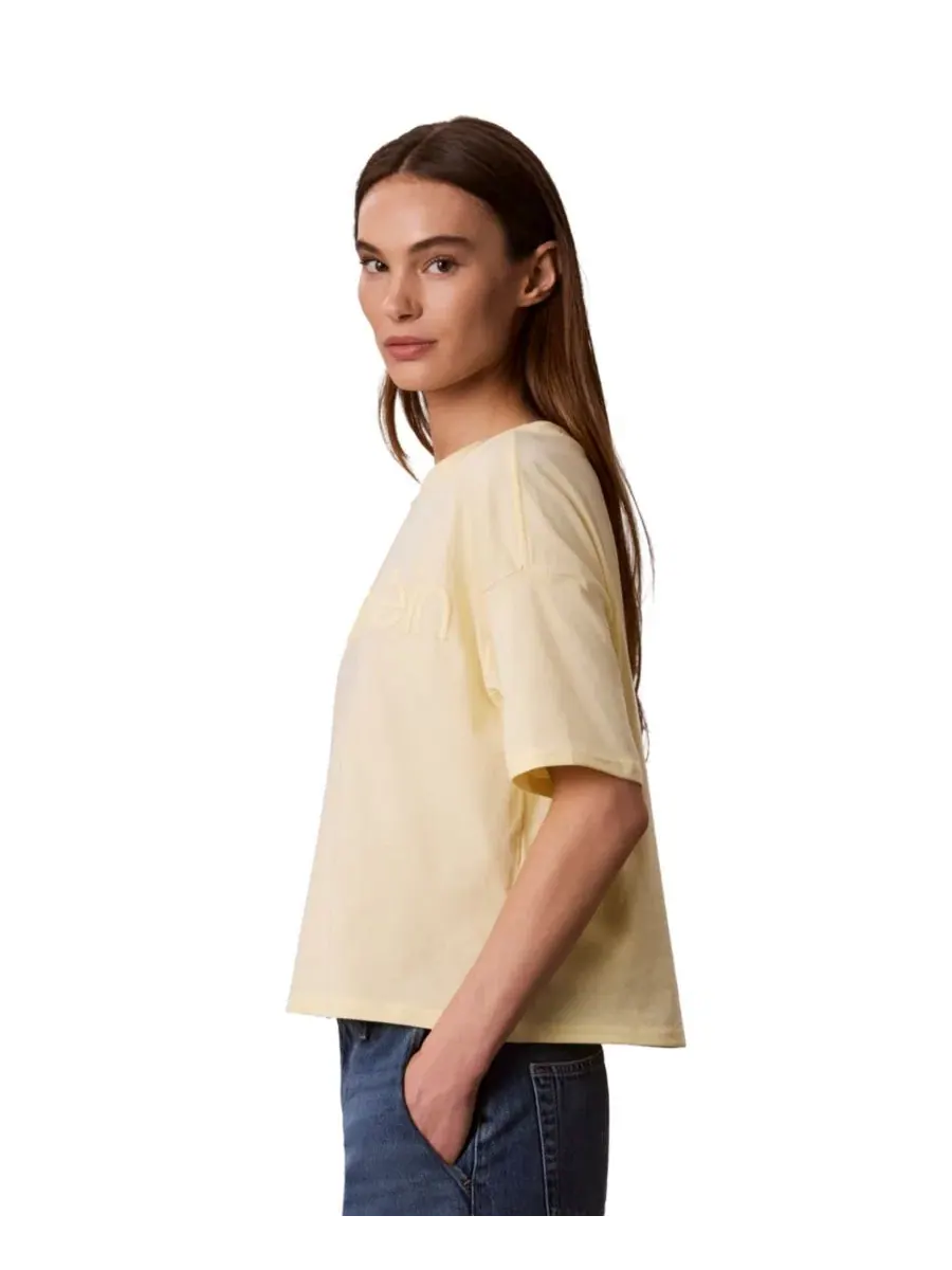 Футболка женская с объемным графичным логотипом, укороченная Calvin Klein Performance — изображение 4 из 6, кремовый