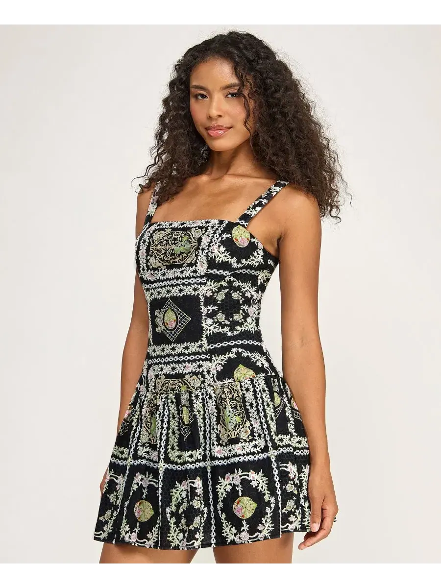 Платье короткое с квадратным вырезом, принт, модель Printed Square Neck Eyelet Drop Waist SENI & — изображение 3 из 6