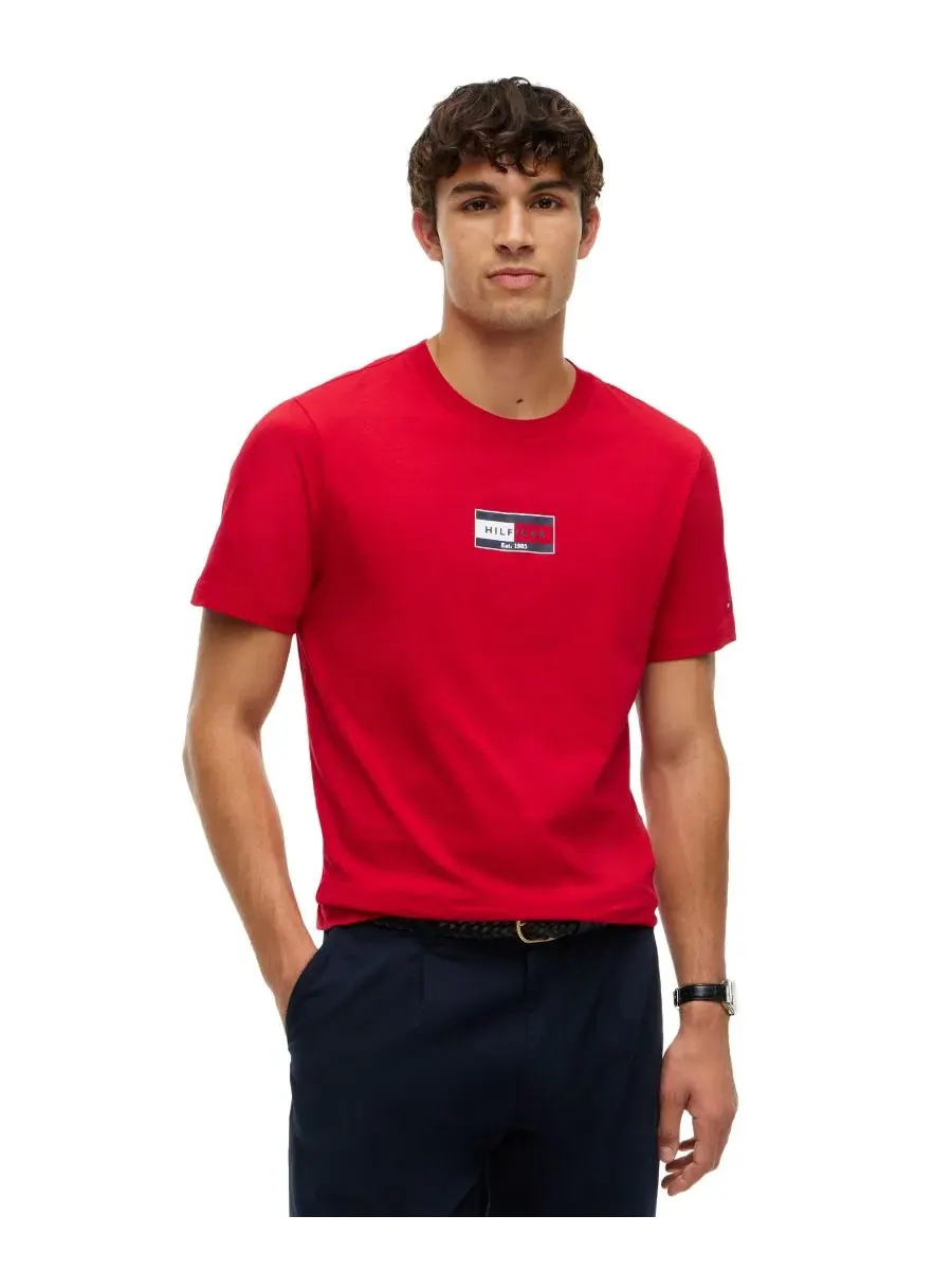 Футболка с принтом Brand Love Small Flag Tommy Hilfiger — изображение 1 из 4, красный