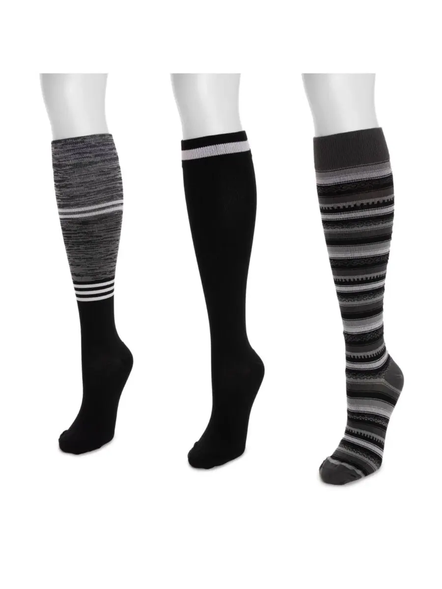 Женские компрессионные носки, упаковка из 3 пар MUK LUKS — изображение 2 из 3, черный