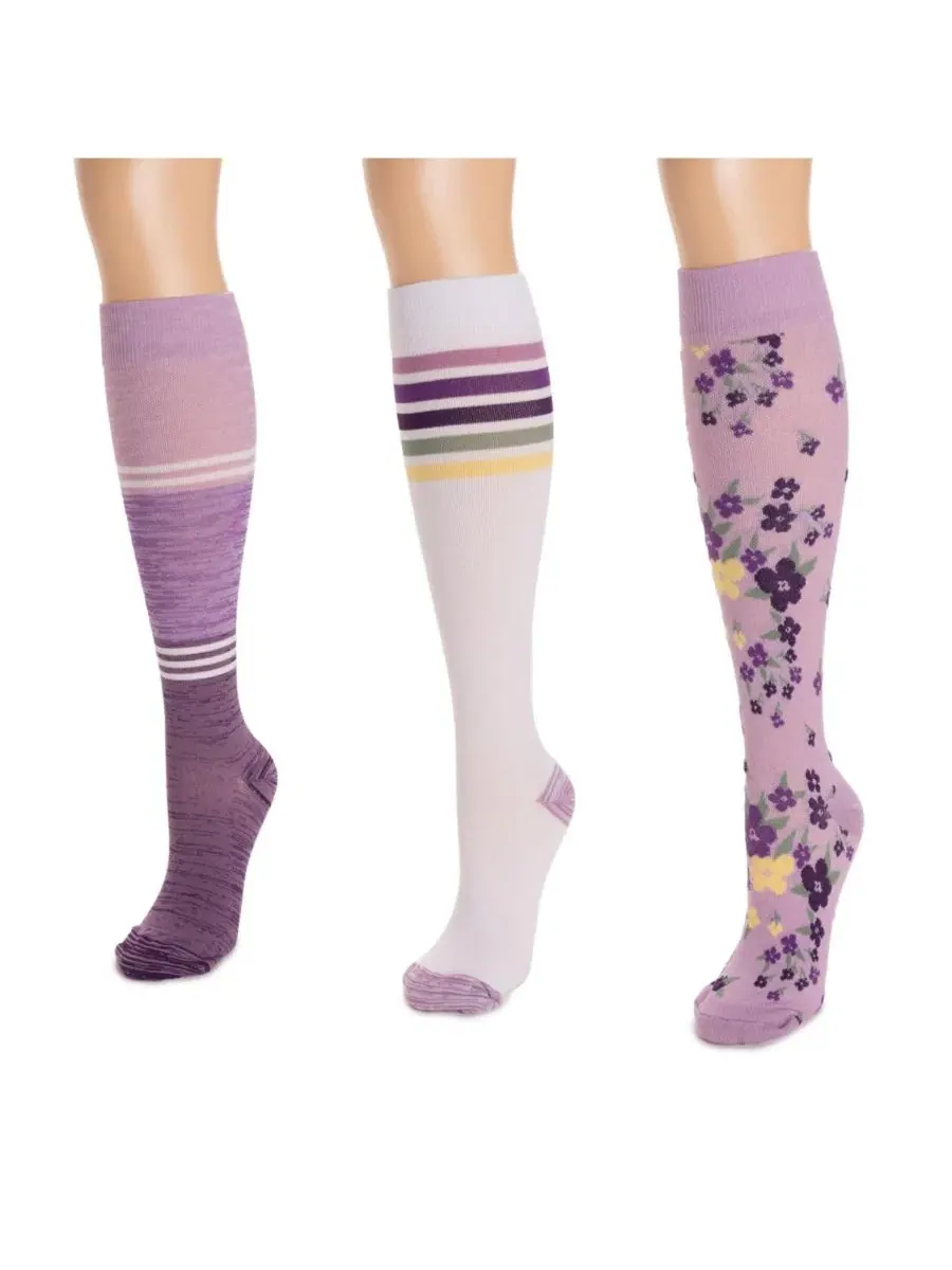 Женские компрессионные носки, упаковка из 3 пар MUK LUKS — изображение 3 из 3, фиолетовый мульти