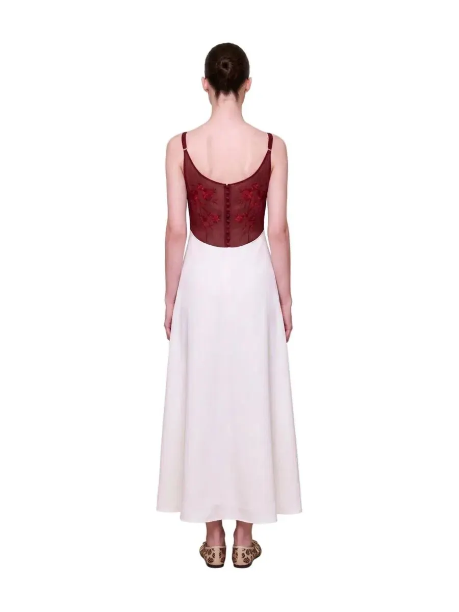 Платье миди с вышивкой The Broderie Anglaise Edit Embroidered Floral Midi Dress PCFG — изображение 2 из 6, нет цвета