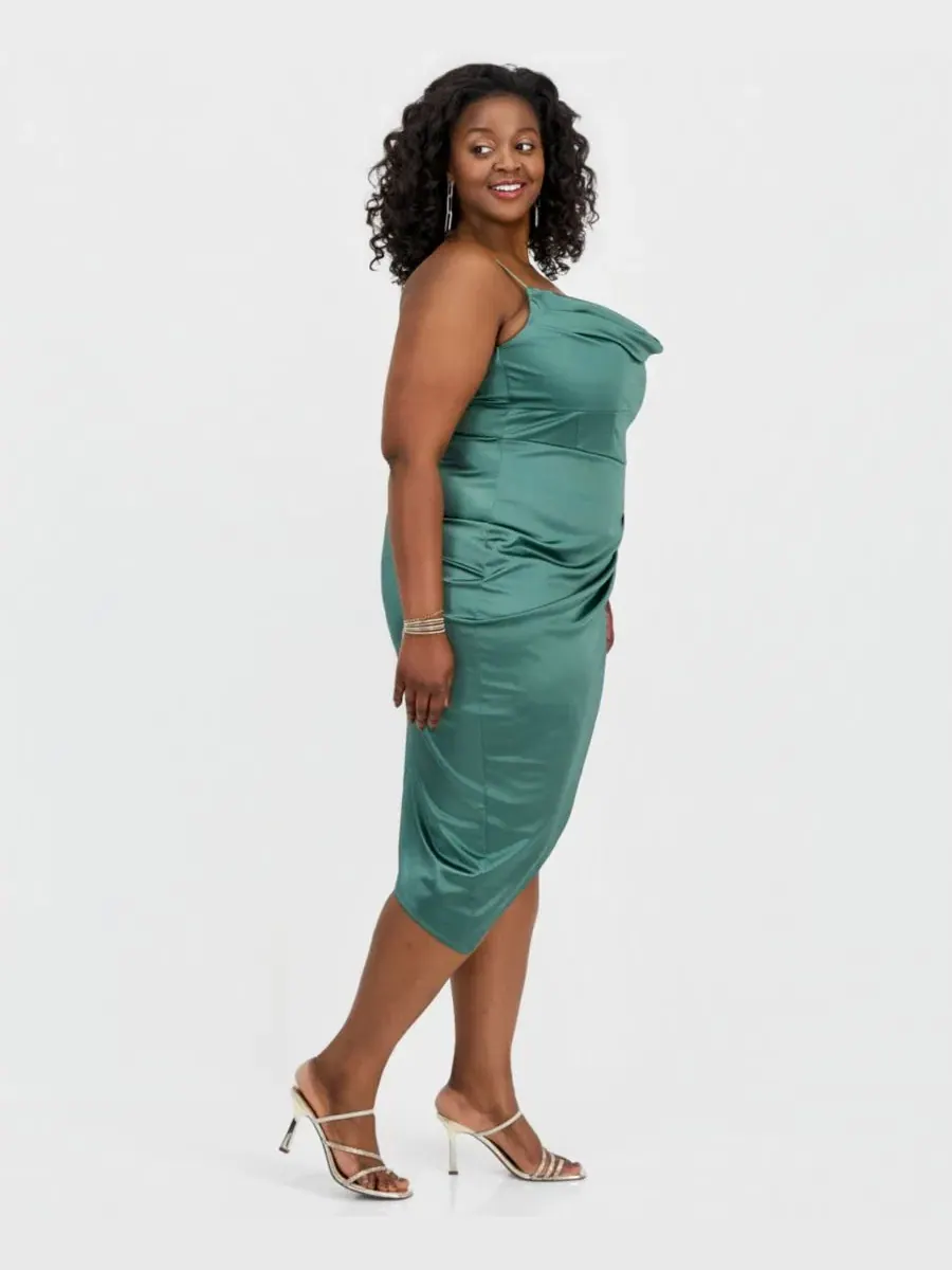 Платье-бодикон с запахом без рукавов, модель Trendy Plus Size Asymmetric Sleeveless Bodycon Emerald — изображение 3 из 5, мох