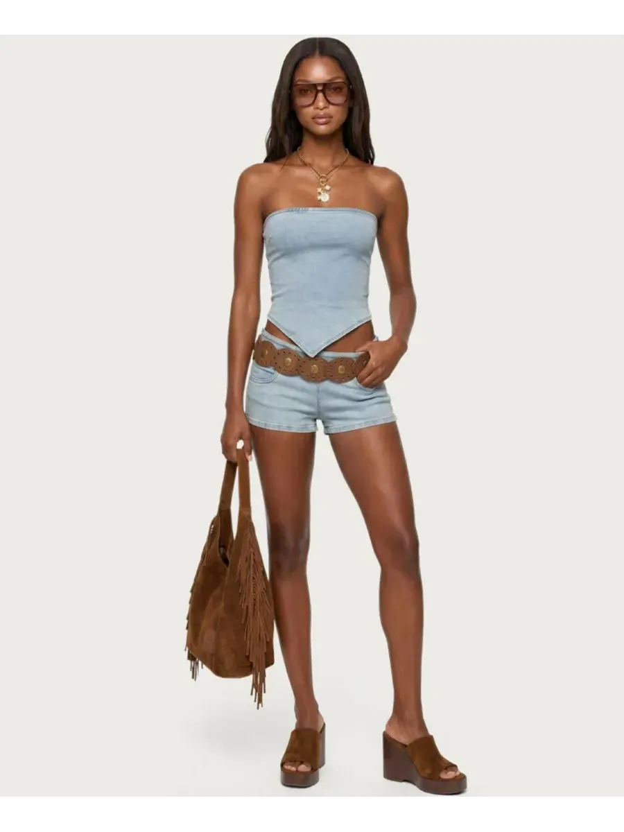 Топ без бретелек с асимметричным подолом Zaida Asymmetric Denim Strapless Top Edikted — изображение 5 из 5, светлый-синий