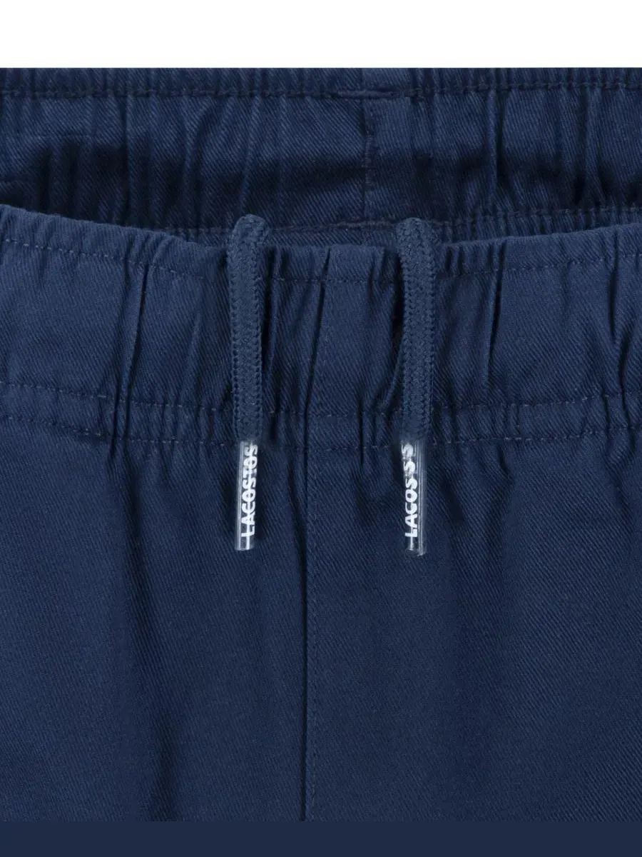 Брюки из эластичной саржи для мальчиков 8-18 лет Lacoste — изображение 8 из 8, темно-синий