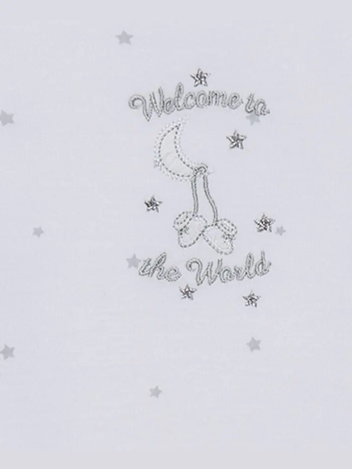 Платье и шапочка Welcome To The World для мальчиков и девочек, комплект из 2 предметов Little Me — изображение 3 из 4, белый