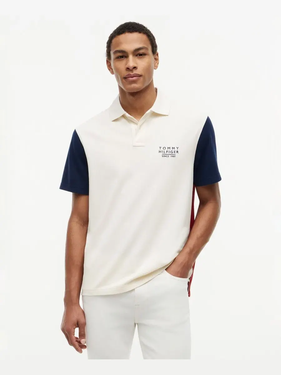 Мужское поло классического кроя с цветными вставками Tommy Hilfiger — изображение 1 из 4, слоновая кость