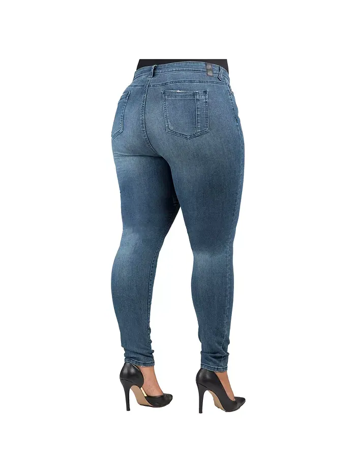 Джинсы скинни Curvy-Fit Basic с пятью карманами размера Plus Size Light 29 Poetic Justice — изображение 2 из 3