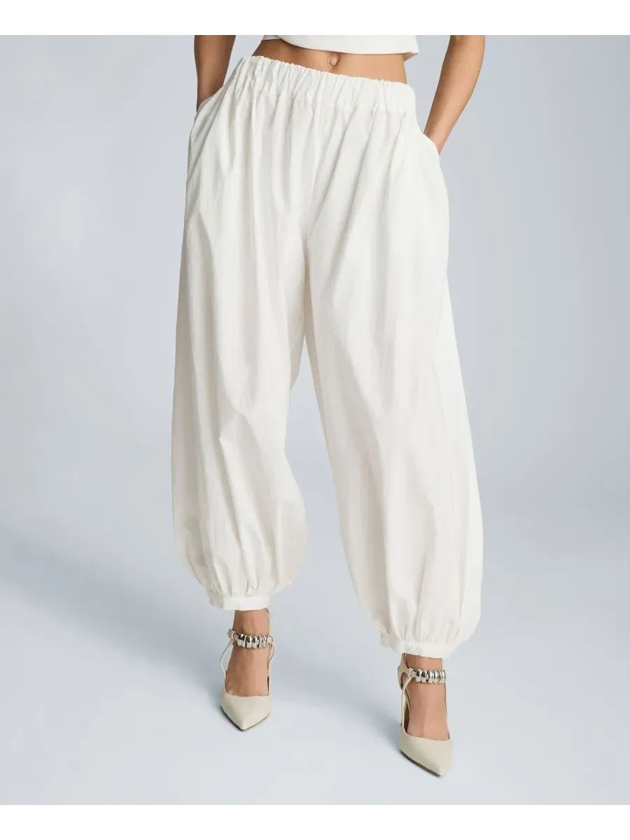 Брюки с объемными штанинами, модель Pull-On Bubble Leg Kenneth Cole — изображение 1 из 7, белый