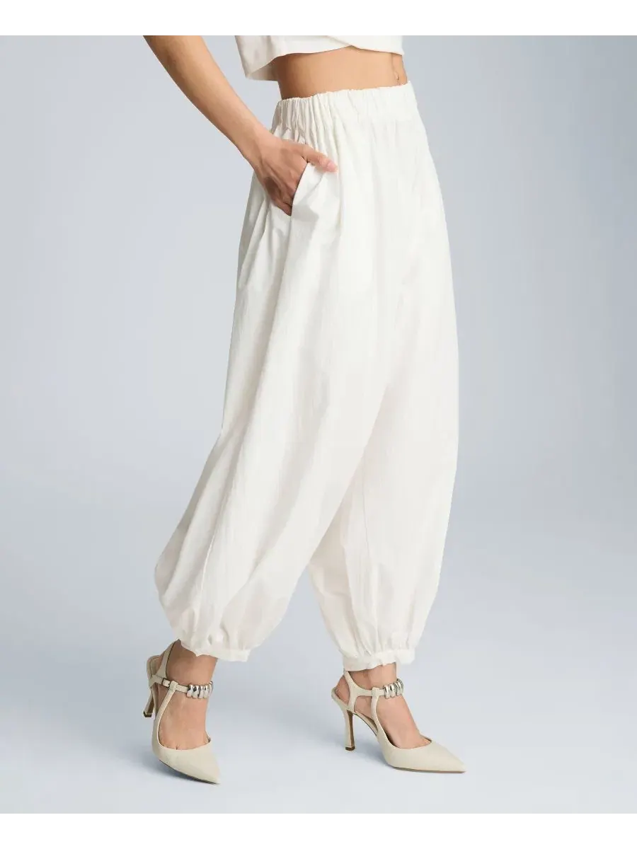 Брюки с объемными штанинами, модель Pull-On Bubble Leg Kenneth Cole — изображение 3 из 7, белый