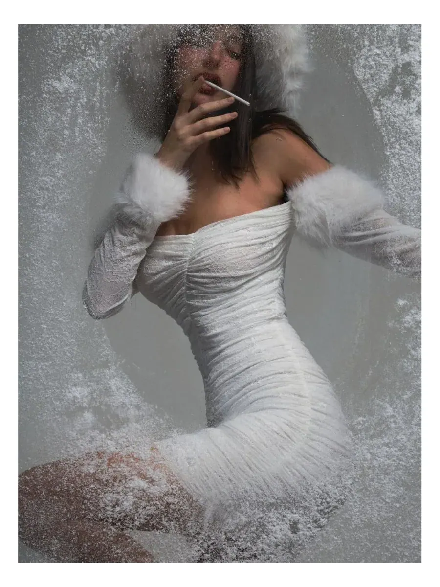 Женское кружевное мини-платье Lani с открытыми плечами и сборками Miss Circle — изображение 2 из 10, белый