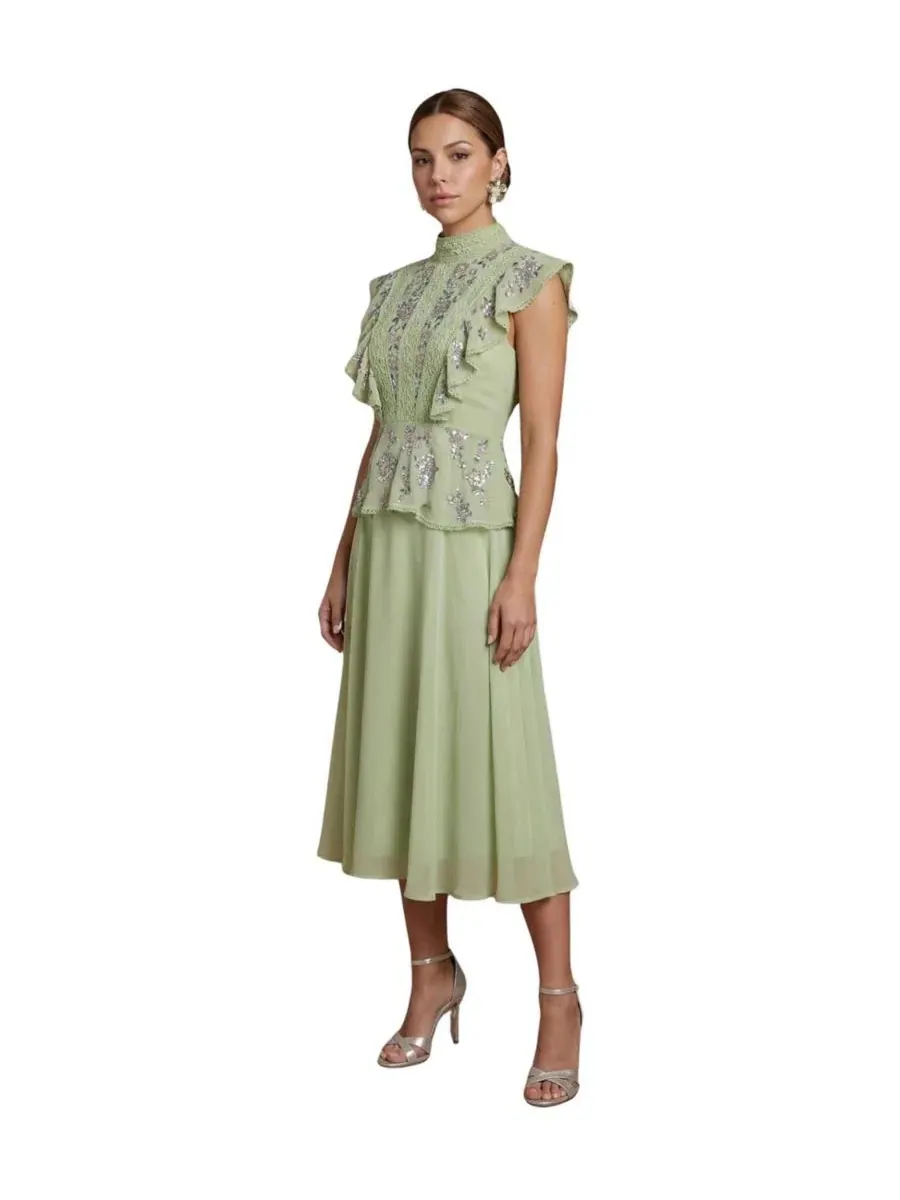 Платье миди с вышивкой и воланами Petite Embellished Frill Midi Dress Coast