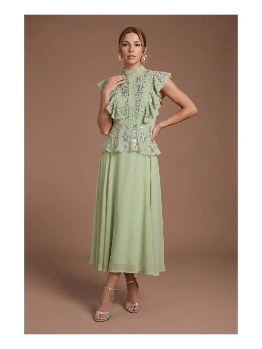 Платье миди с вышивкой и воланами Petite Embellished Frill Midi Dress Coast — изображение 4 из 4, шалфейный