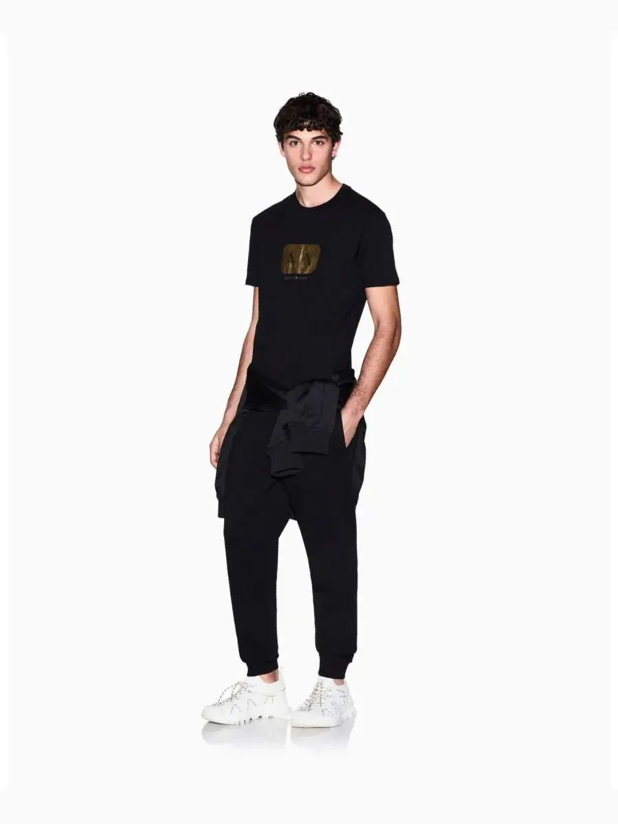 A|X Armani Exchange Мужская черно-золотая футболка в квадрате — изображение 2 из 5, черный