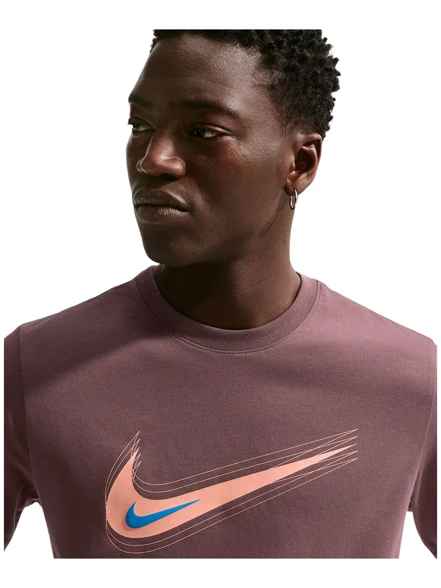 Мужская футболка с круглым вырезом и логотипом Swoosh Nike — изображение 9 из 10, черный