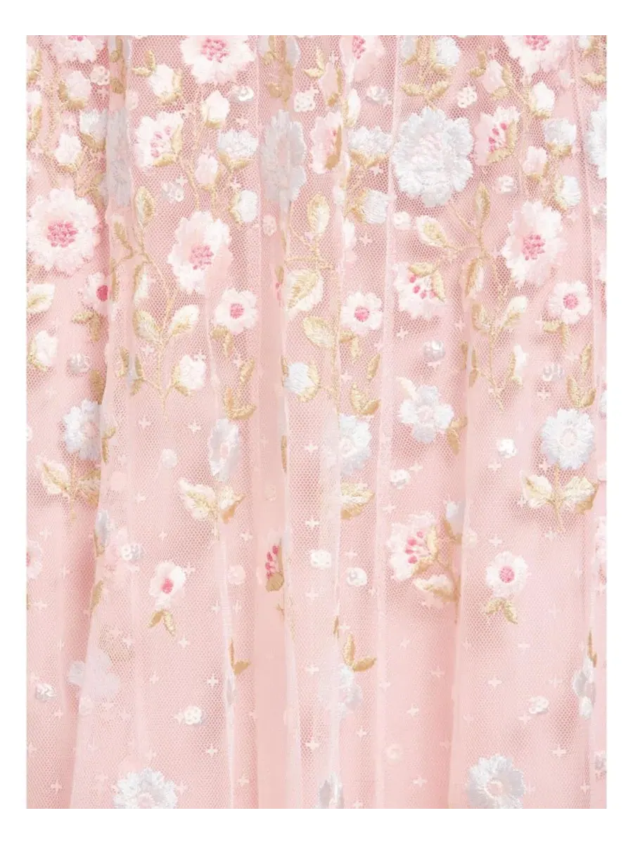 Женское короткое платье с нежными цветочными мотивами и рукавами до щиколотки Needle & Thread — изображение 4 из 7, мульти