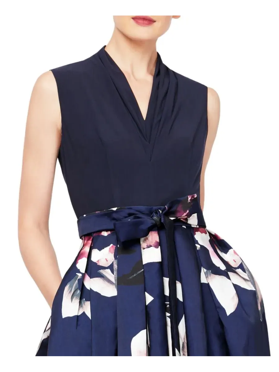 Платье для вечеринки с юбкой из микадо и принтом, модель V-Neck Party Dress SL Fashions — изображение 2 из 3
