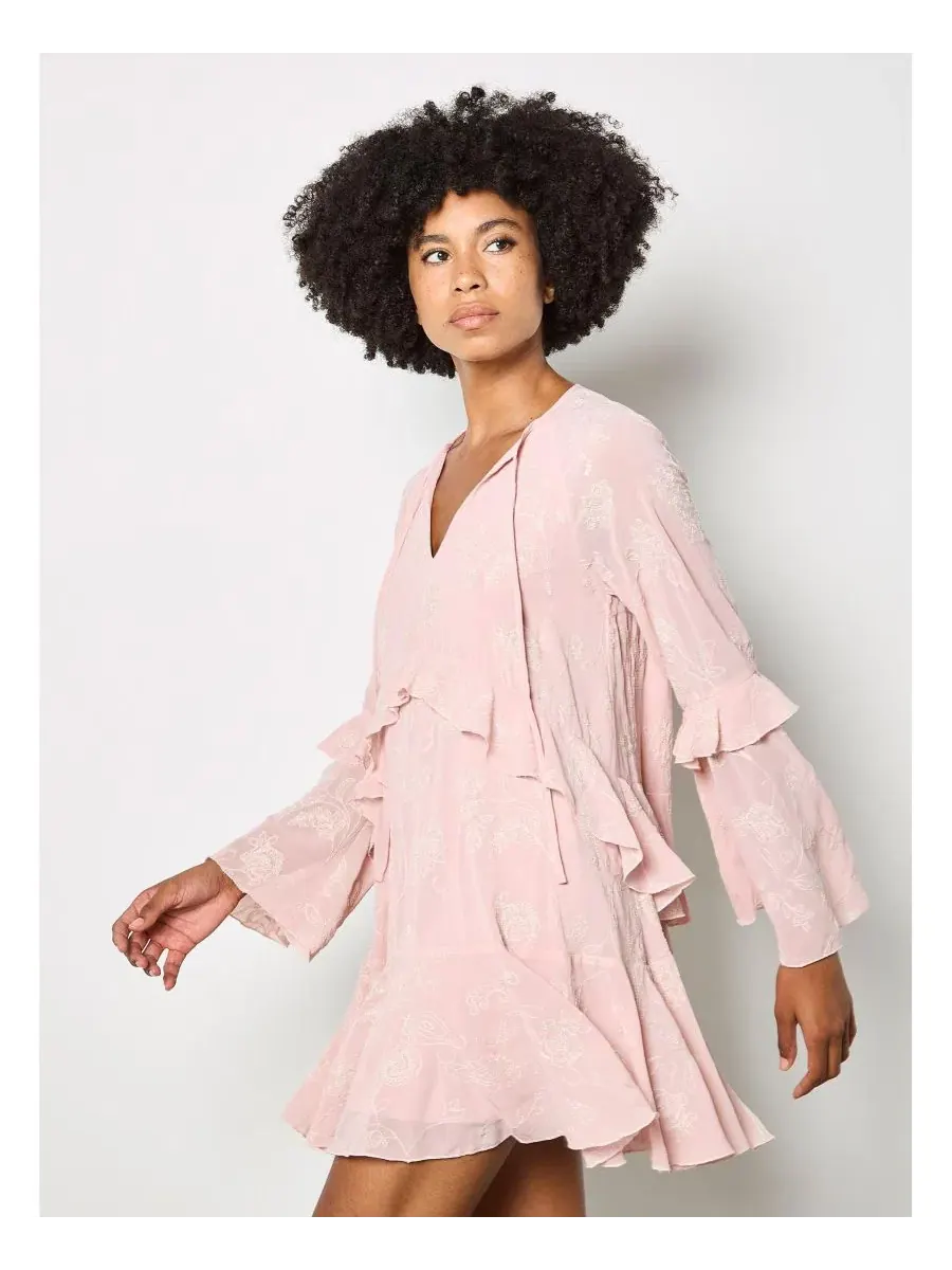 Платье с пайетками и кружевом, модель Paisley Embroidered Boho Apricot — изображение 6 из 7, розовый