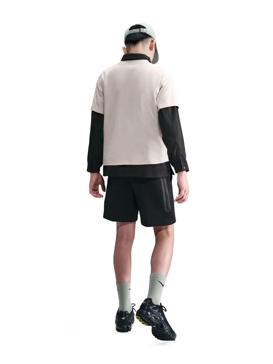 Детские спортивные флисовые шорты Sportswear Tech Fleece Shorts для мальчиков 8-20 лет Nike — изображение 4 из 4, черный