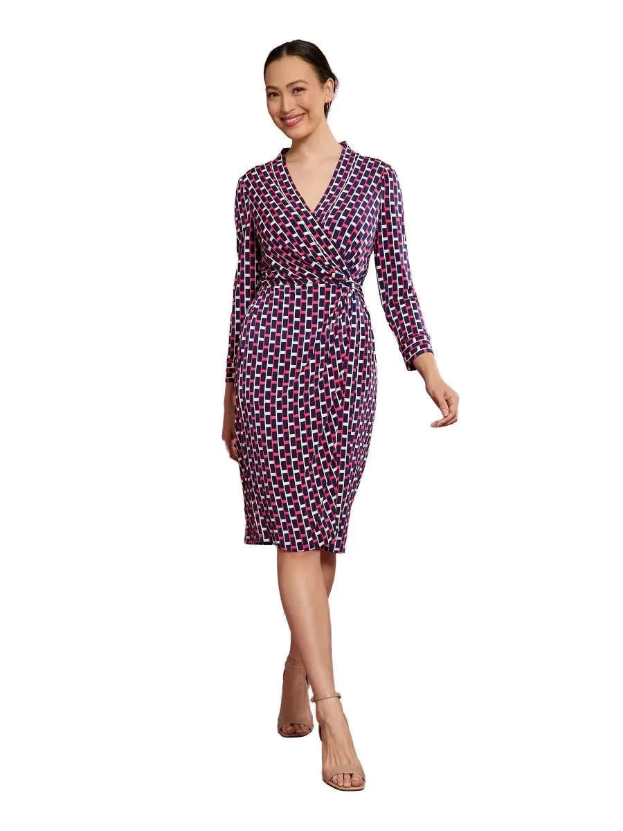 Платье-футляр с ложной драпировкой Petite Faux Wrap Midi Dress London Times — изображение 1 из 4, розовый/темно-синий