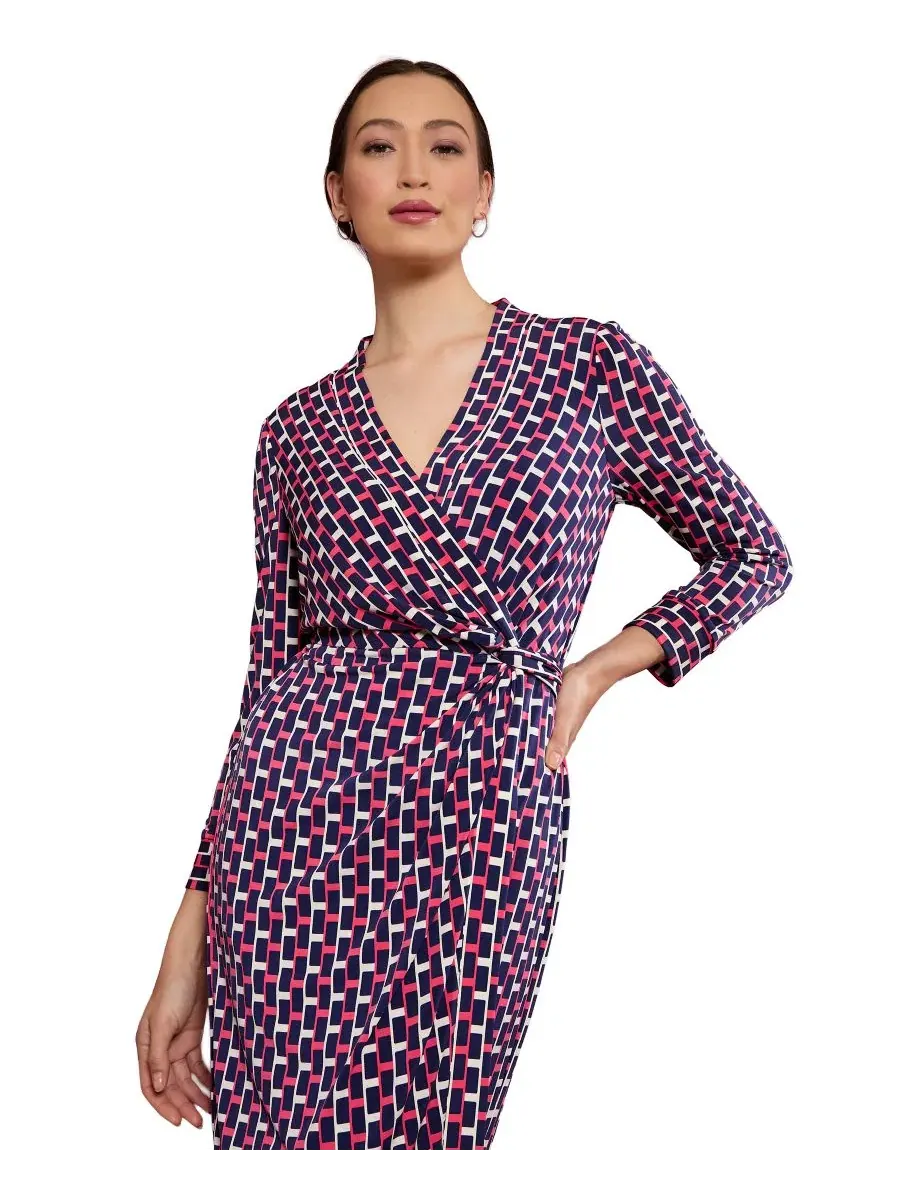 Платье-футляр с ложной драпировкой Petite Faux Wrap Midi Dress London Times — изображение 3 из 4, розовый/темно-синий