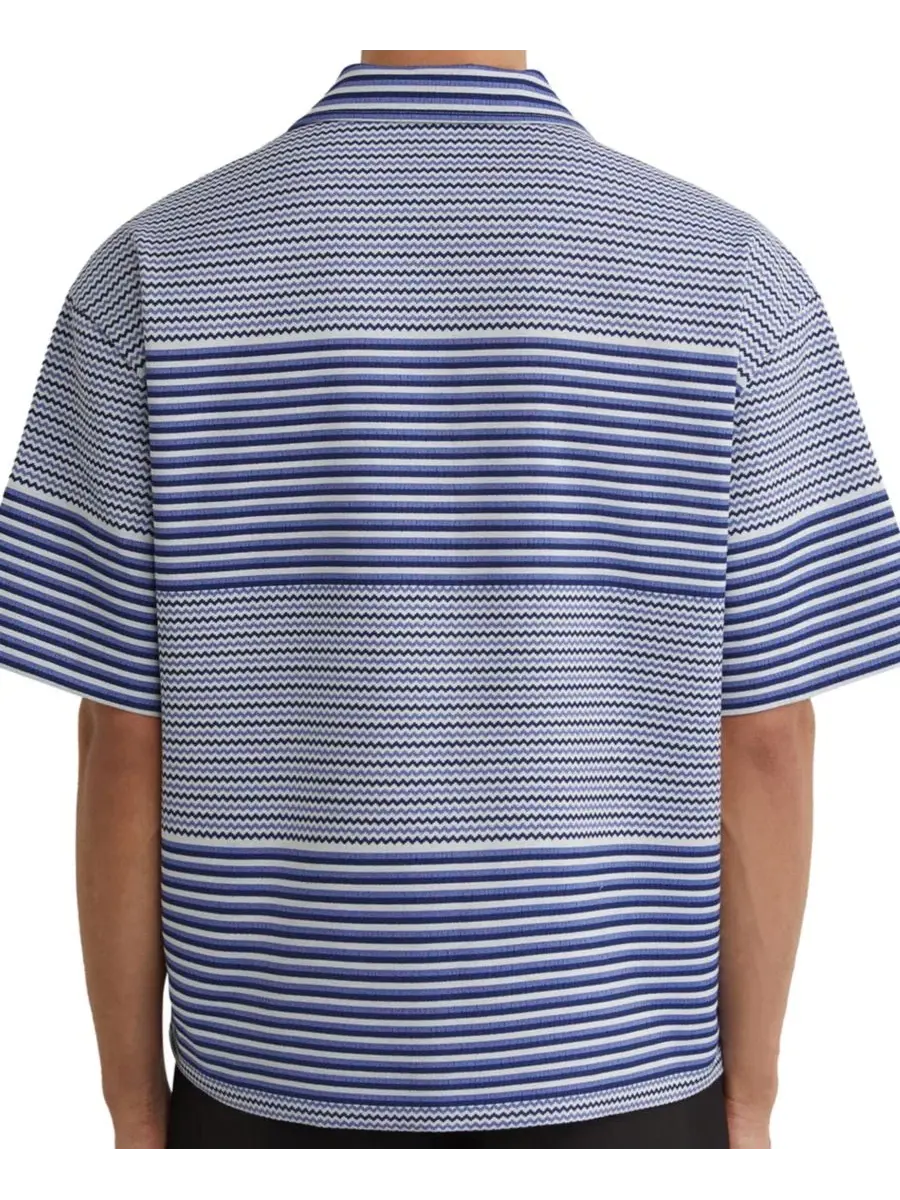 Рубашка с кубинским воротником Solstice Stripe Placement REISS — изображение 5 из 5, яркий синий
