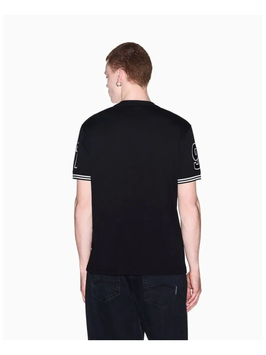 Футболка с принтом Multi Badge A|X Armani Exchange — изображение 5 из 8, черный