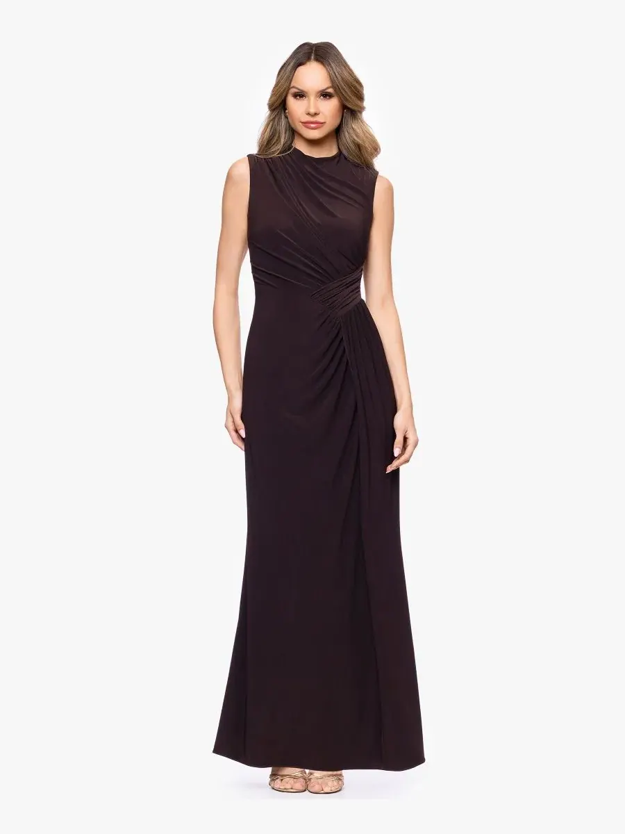 Бальное платье без рукавов с имитацией воротника, модель Petite Sleeveless Mock-Neck Ball Gown