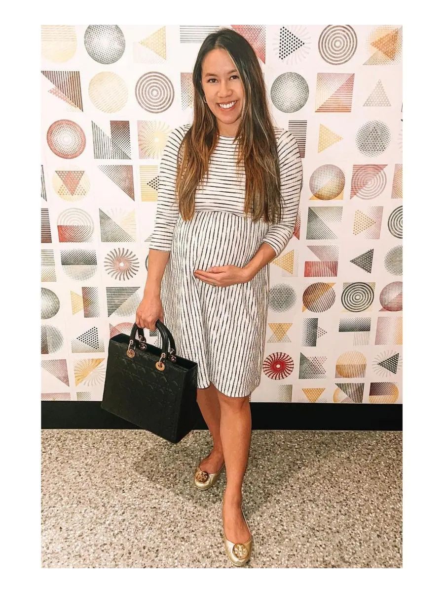Платье миди для беременных, цвет слоновой кости, в рубчик и полоску Pinkblush — изображение 4 из 6