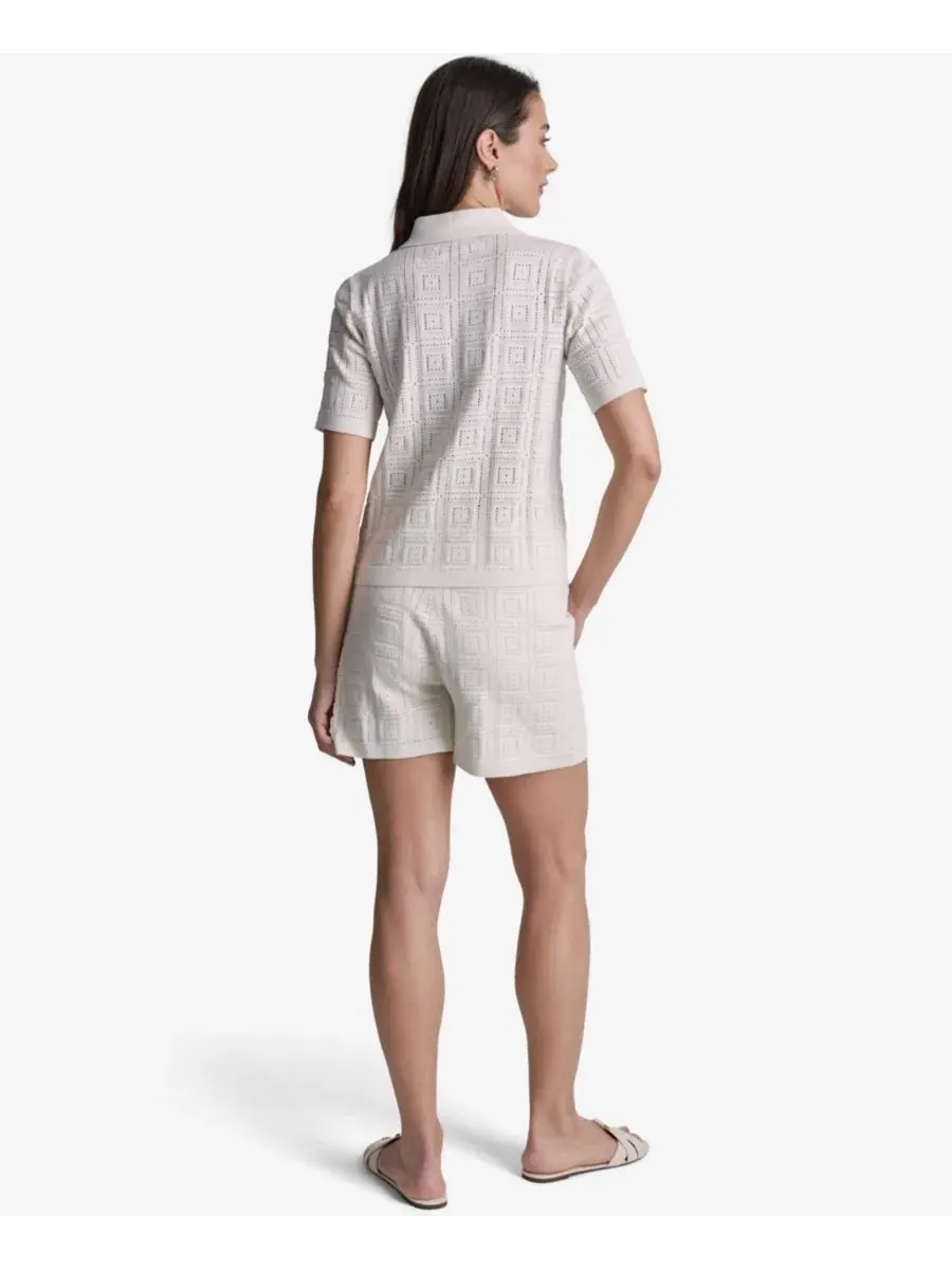 Женская футболка-поло с коротким рукавом и ажурной строчкой BCBG — изображение 6 из 6, белый