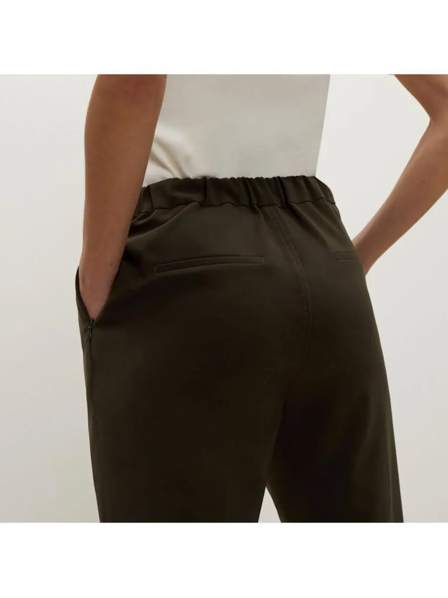 Женские дорожные брюки Colby Travel Pant - OrigamiTech MMLaFleur — изображение 7 из 9, оливковый