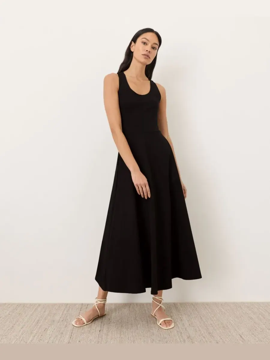 Платье-макси без рукавов с открытой спиной из органического хлопка Fit and Flare Open Back Maxi — изображение 1 из 5, черный