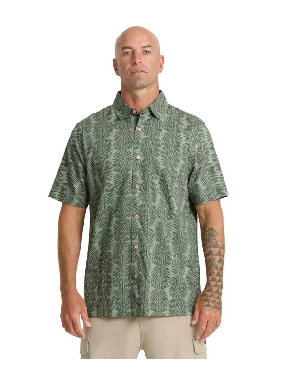 Мужская рубашка Quiksilver Eden, стандартного кроя Quiksilver Waterman — изображение 1 из 4, кувшинка