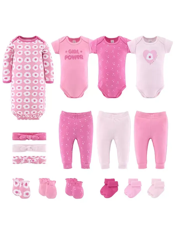 Набор для новорожденных девочек Pretty Pink из 16 предметов The Peanutshell — изображение 1 из 6, розовый