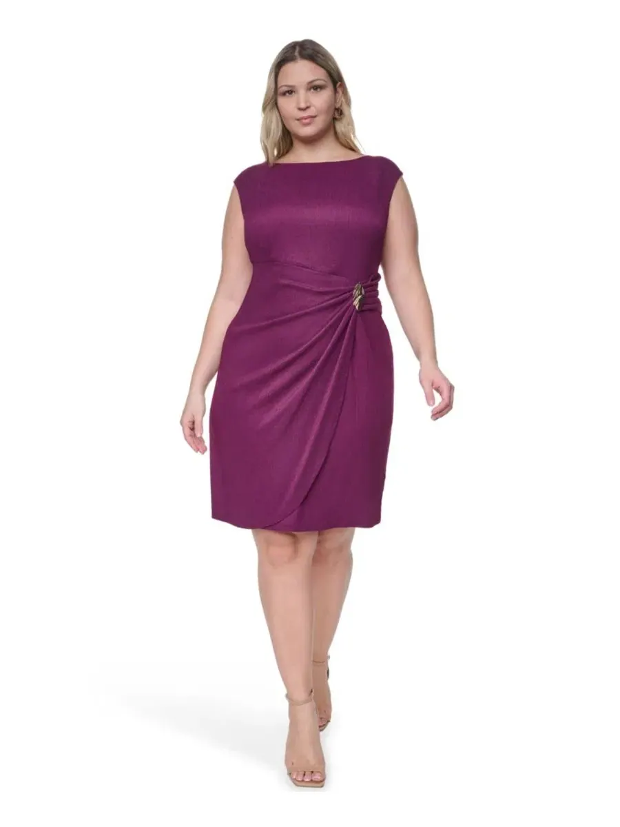 Платье-футляр с коротким рукавом и лодочкой, Plus Size Jessica Howard — изображение 1 из 5, фиолетовый