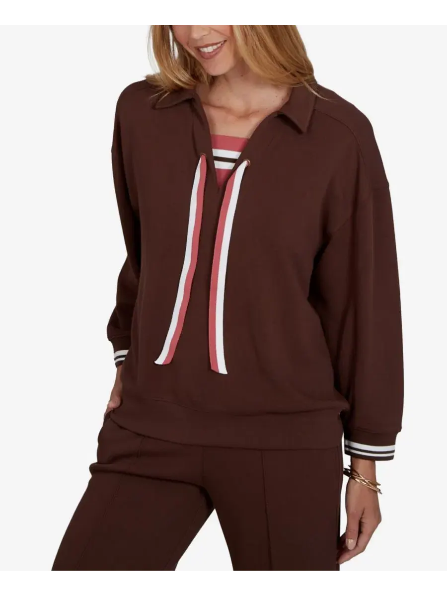 Пуловер с завязками и полосатой отделкой Petite Drawstring Stripe-Trim 3/4-Sleeve Pullover Top Ruby — изображение 4 из 5