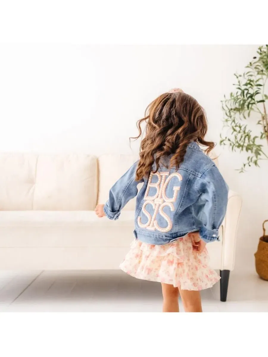 Джинсовая куртка с жемчужной нашивкой Big Sis Pearl Patch Sweet Wink — изображение 4 из 4, джинсовый синий