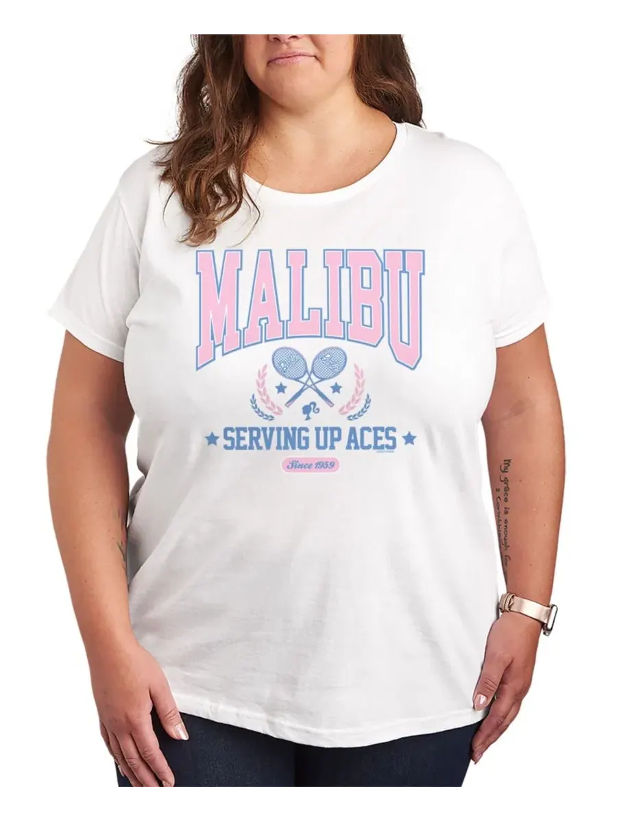 Футболка с графическим принтом Barbie Malibu Varsity Tennis Hybrid Apparel — изображение 1 из 3, белый