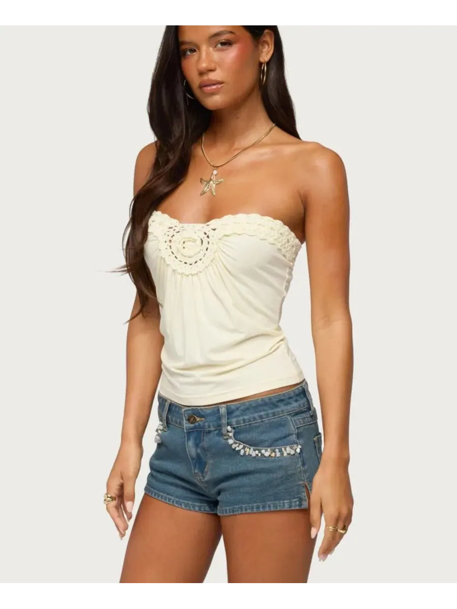 Топ-труба без бретелек с кружевной вставкой Ashlinn Crochet Strapless Tube Top Edikted — изображение 4 из 5, бежевый