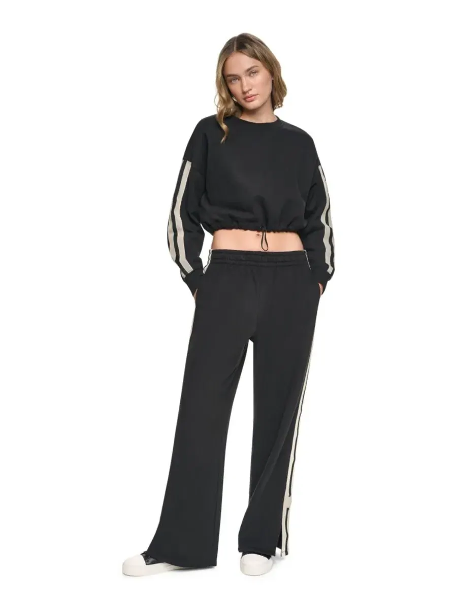 Свитшот женский с затяжкой на талии, с текстурной лентой на рукавах DKNY Sport — изображение 2 из 5, черный