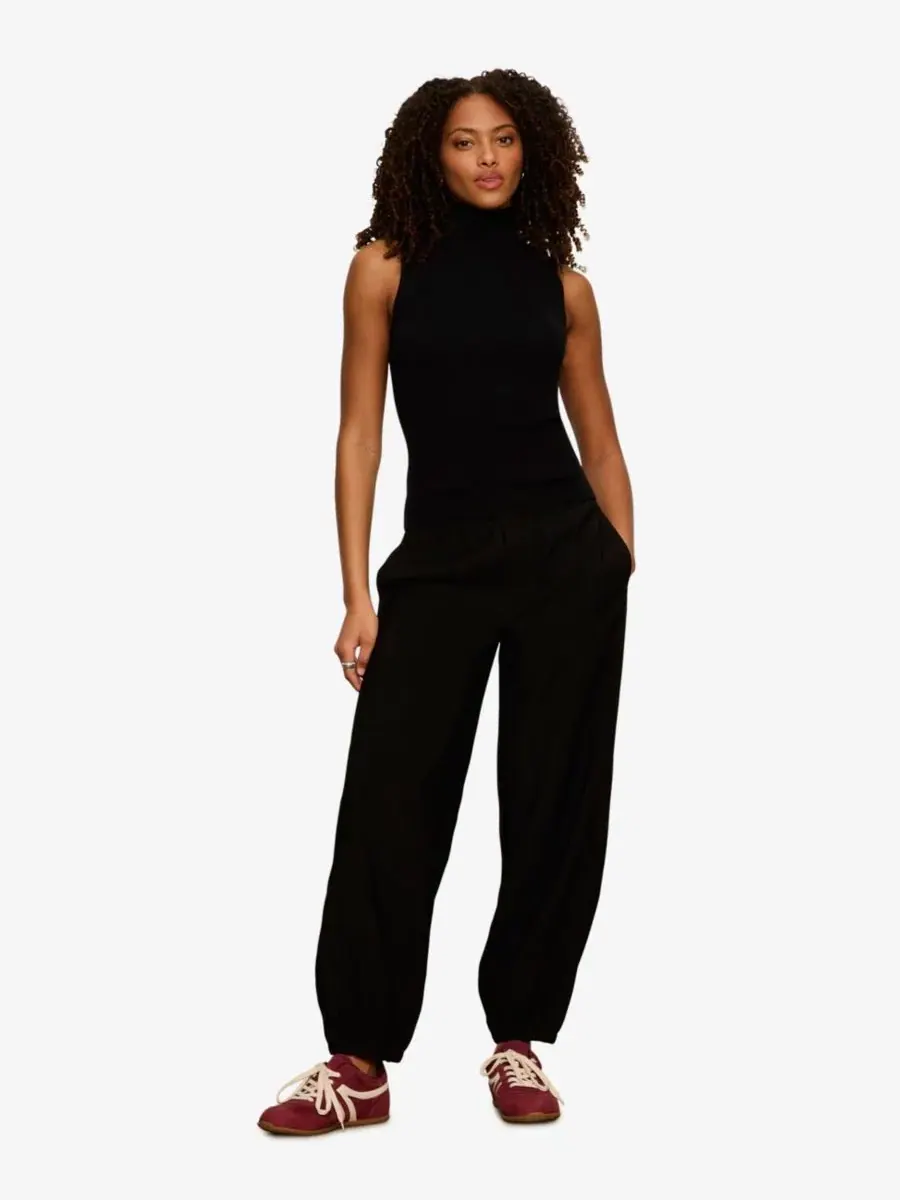 Брюки-бананы с широкой штаниной Petite Micro Wide-Leg Balloon Pants Sanctuary — изображение 3 из 6, черный