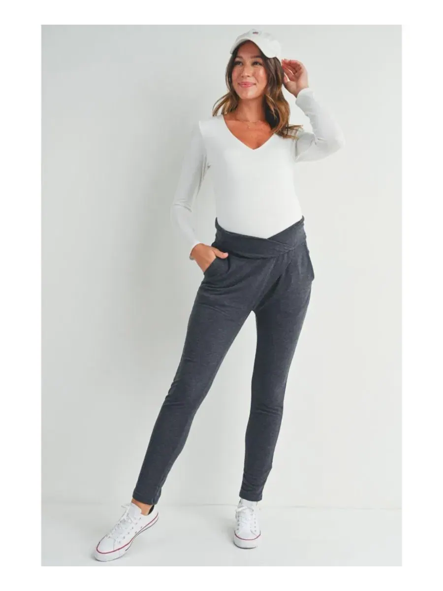 Брюки для беременных с заниженной талией и карманами, модель Pull-On Under-Bump Jogger Hello Miz — изображение 4 из 4