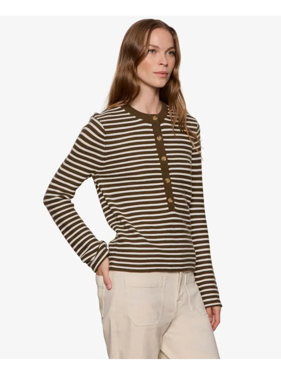 Свитер с хенли-воротником и полоской Everyday Striped Pull-On Sanctuary — изображение 3 из 6, зеленый